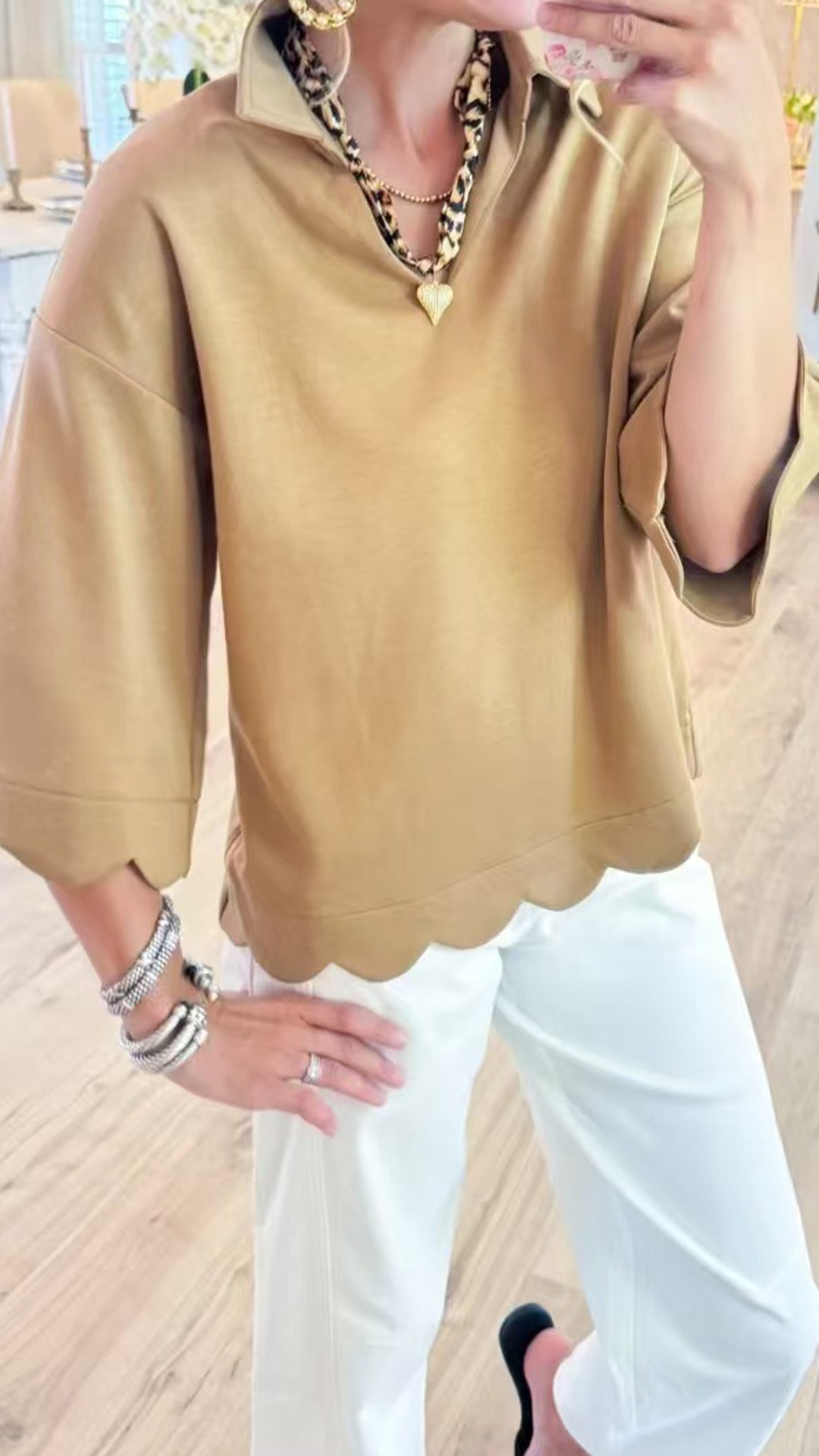 Women’s  Scalloped Edge V-Neck Loose Lapel 3/4 Sleeve Blouse