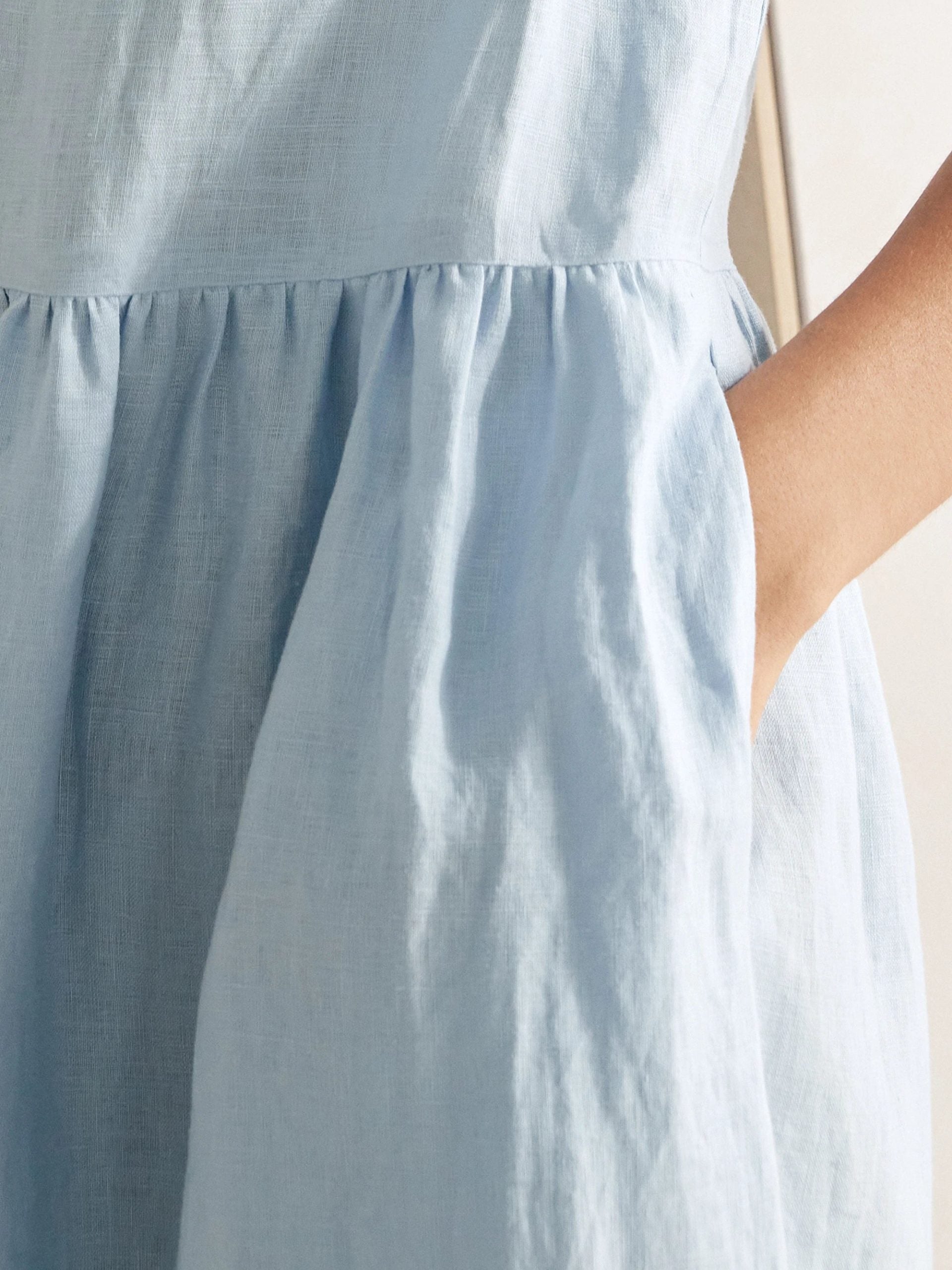 Women’s Cotton-Linen Casual Short-Sleeve Dress Loose Fit, Round Neck, Pockets, and Pleated Details