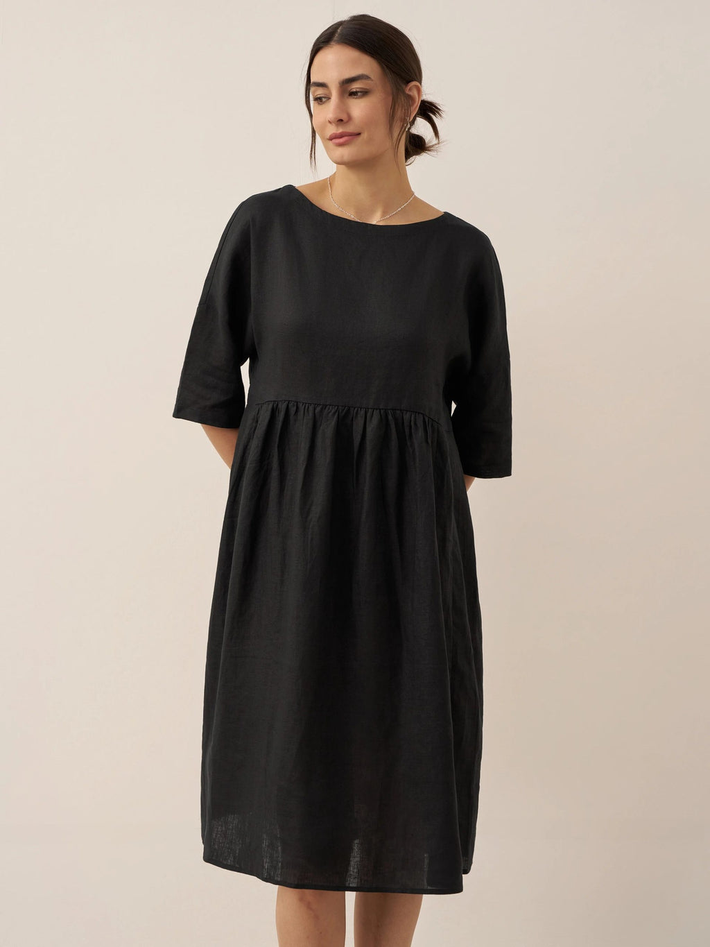 Women’s Cotton-Linen Casual Short-Sleeve Dress Loose Fit, Round Neck, Pockets, and Pleated Details