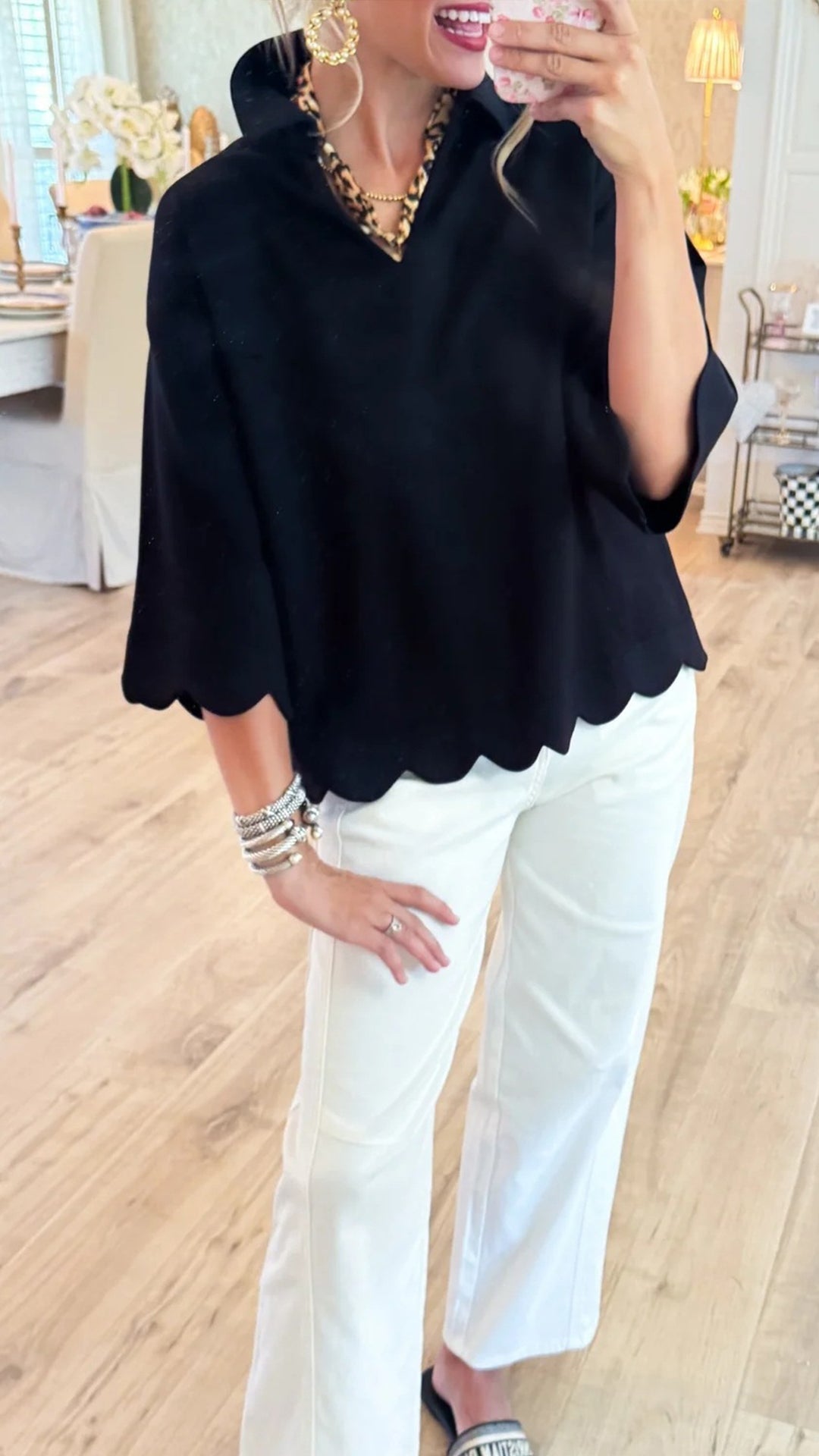 Women’s  Scalloped Edge V-Neck Loose Lapel 3/4 Sleeve Blouse