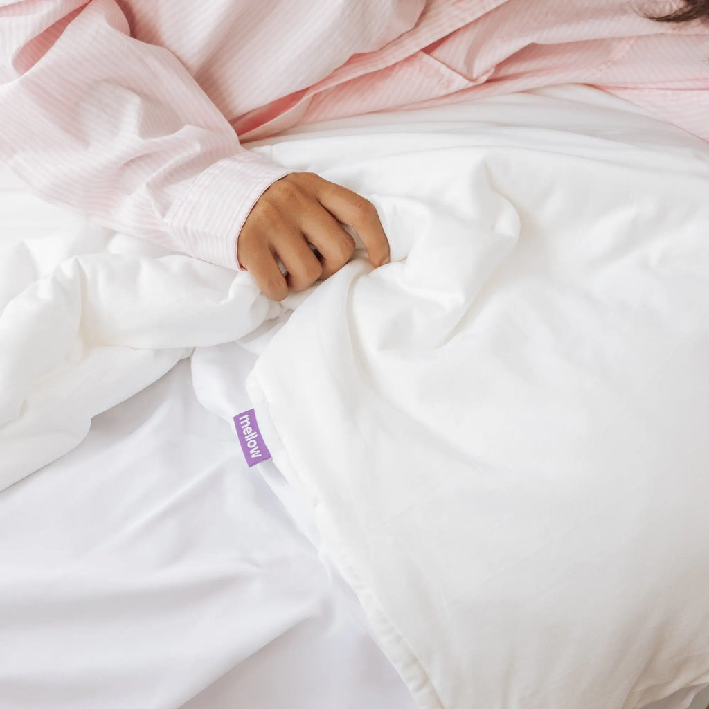 Cooling Blanket | Lightweight Breathable | Dual-Sided Silk Smooth & Cloud Soft Knit | Instant Cool Relief